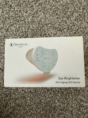 NIB Omnilux Mini Eye Brightener LED Device